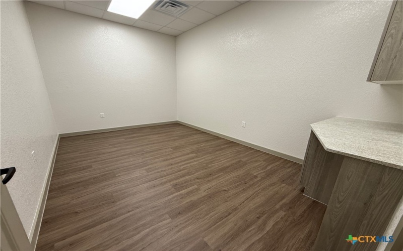 2101 Memory Lane #105, Harker Heights, TX 76548, ,Arrendamiento Comercial,En Alquiler,2101 Memory Lane,585439