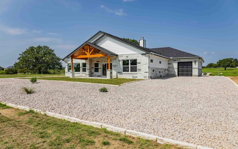 215 Oak Grove Parkway, Kingsland, TX 78639, 3 Habitaciones Habitaciones , ,2 BañosBaños,Residential,En Venta,215 Oak Grove Parkway,174117