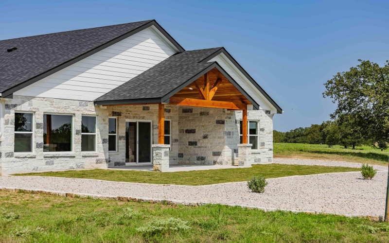 215 Oak Grove Parkway, Kingsland, TX 78639, 3 Habitaciones Habitaciones , ,2 BañosBaños,Residential,En Venta,215 Oak Grove Parkway,174117