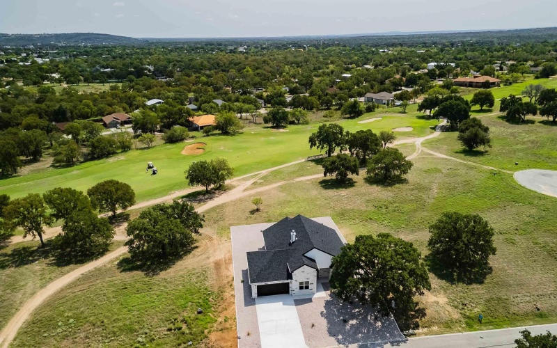 215 Oak Grove Parkway, Kingsland, TX 78639, 3 Habitaciones Habitaciones , ,2 BañosBaños,Residential,En Venta,215 Oak Grove Parkway,174117