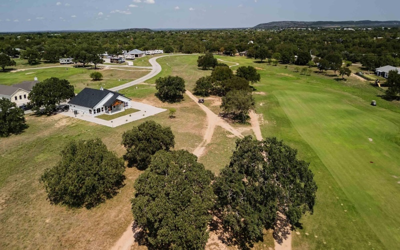 215 Oak Grove Parkway, Kingsland, TX 78639, 3 Habitaciones Habitaciones , ,2 BañosBaños,Residential,En Venta,215 Oak Grove Parkway,174117