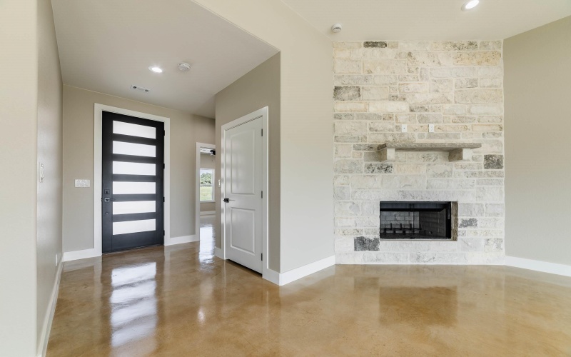 215 Oak Grove Parkway, Kingsland, TX 78639, 3 Habitaciones Habitaciones , ,2 BañosBaños,Residential,En Venta,215 Oak Grove Parkway,174117