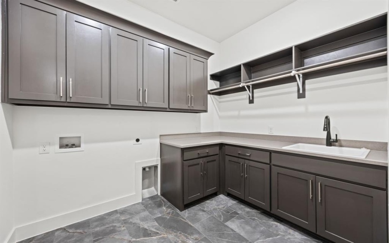 7061 The Resort Drive, Fort Worth, TX 76179, 5 Habitaciones Habitaciones , ,5 BañosBaños,Residential,En Venta,7061 The Resort Drive,20988478
