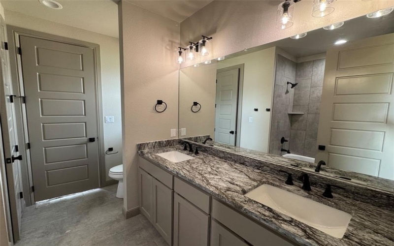 3701 Tremont Lane, Granbury, TX 76049, 4 Bedrooms Bedrooms, ,3 BathroomsBathrooms,Residential,For Sale,3701 Tremont Lane,20988569
