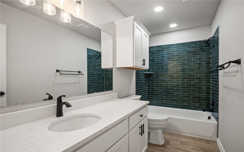 15217 Windward Drive #403, Corpus Christi, TX 78418, 4 Bedrooms Bedrooms, ,3 BathroomsBathrooms,Residential,For Sale,15217 Windward Drive,455428