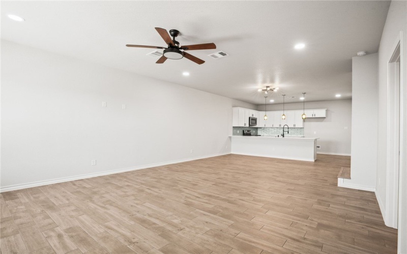 15217 Windward Drive #403, Corpus Christi, TX 78418, 4 Bedrooms Bedrooms, ,3 BathroomsBathrooms,Residential,For Sale,15217 Windward Drive,455428