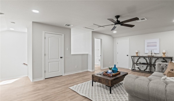 15217 Windward Drive #404, Corpus Christi, TX 78418, 4 Bedrooms Bedrooms, ,3 BathroomsBathrooms,Residential,For Sale,15217 Windward Drive,455429