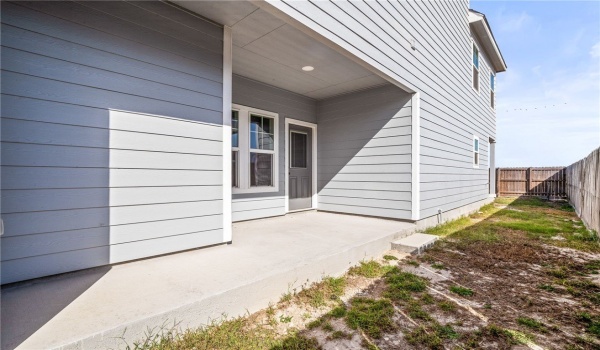 15217 Windward Drive #404, Corpus Christi, TX 78418, 4 Bedrooms Bedrooms, ,3 BathroomsBathrooms,Residential,For Sale,15217 Windward Drive,455429