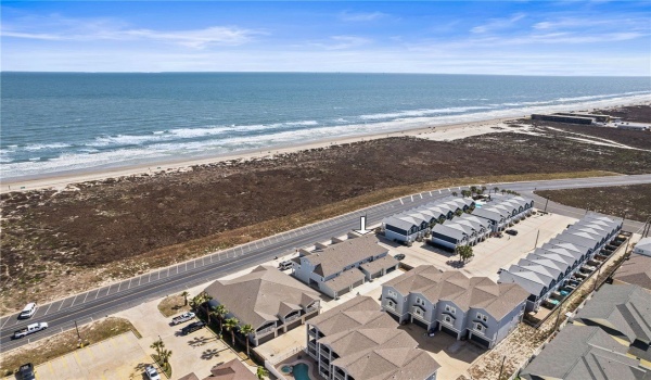 15217 Windward Drive #404, Corpus Christi, TX 78418, 4 Bedrooms Bedrooms, ,3 BathroomsBathrooms,Residential,For Sale,15217 Windward Drive,455429