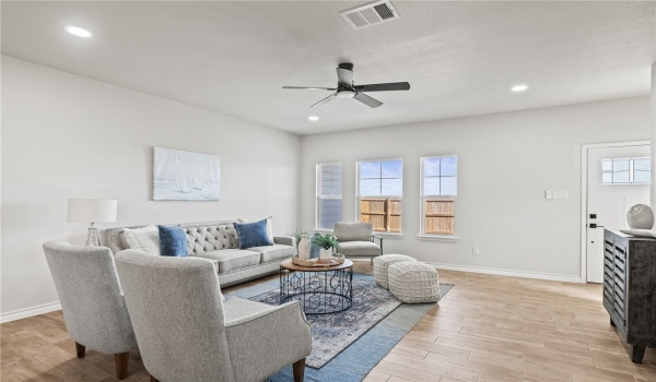15217 Windward Drive #404, Corpus Christi, TX 78418, 4 Bedrooms Bedrooms, ,3 BathroomsBathrooms,Residential,For Sale,15217 Windward Drive,455429