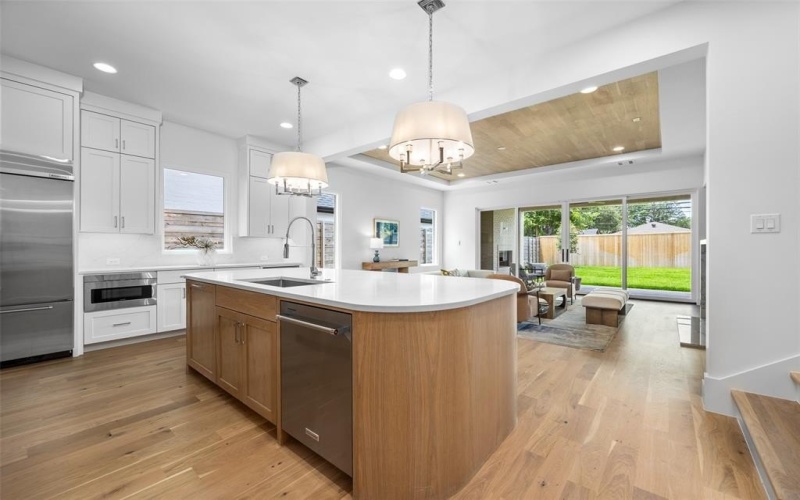 7523 Robin Road, Dallas, TX 75209, 4 Bedrooms Bedrooms, ,5 BathroomsBathrooms,Residential,For Sale,7523 Robin Road,20985863