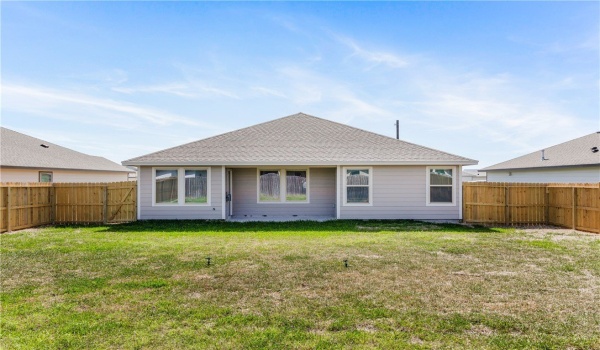 7730 Spiderman Drive, Corpus Christi, TX 78414, 3 Habitaciones Habitaciones , ,2 BañosBaños,Residential,En Venta,7730 Spiderman Drive,455616
