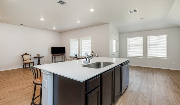 7730 Spiderman Drive, Corpus Christi, TX 78414, 3 Habitaciones Habitaciones , ,2 BañosBaños,Residential,En Venta,7730 Spiderman Drive,455616