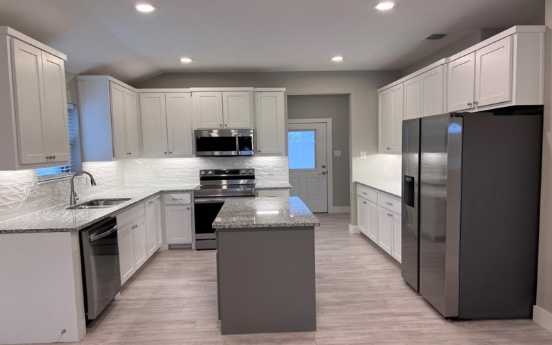 635 Friendship Road, Sherman, TX 75092, 3 Bedrooms Bedrooms, ,2 BathroomsBathrooms,Residential Lease,For Rent,635 Friendship Road,20988199