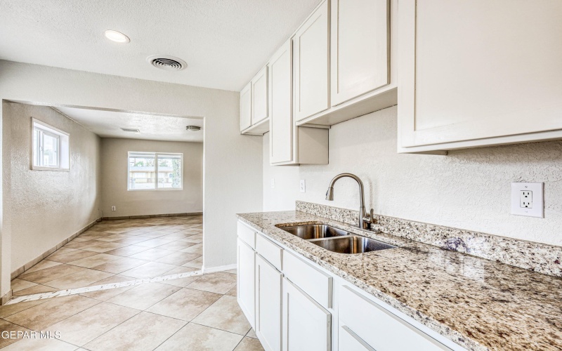 5232 SUN VALLEY Drive, El Paso, TX 79924, 3 Bedrooms Bedrooms, ,1 BathroomBathrooms,Residential,For Sale,5232 SUN VALLEY Drive,925745