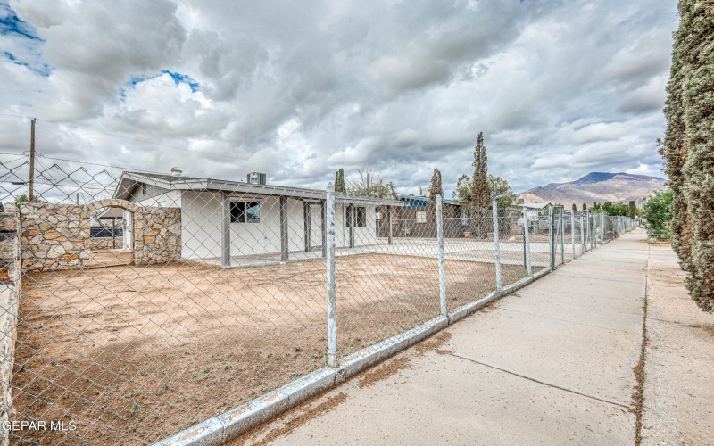5232 SUN VALLEY Drive, El Paso, TX 79924, 3 Bedrooms Bedrooms, ,1 BathroomBathrooms,Residential,For Sale,5232 SUN VALLEY Drive,925745
