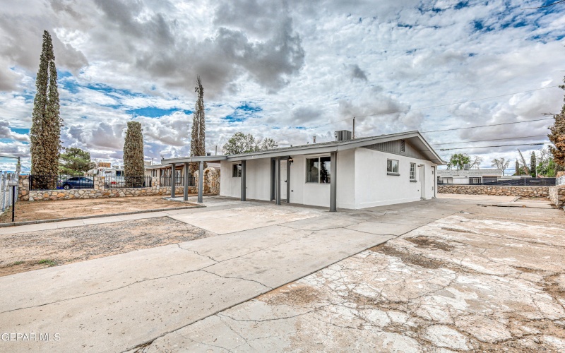 5232 SUN VALLEY Drive, El Paso, TX 79924, 3 Bedrooms Bedrooms, ,1 BathroomBathrooms,Residential,For Sale,5232 SUN VALLEY Drive,925745