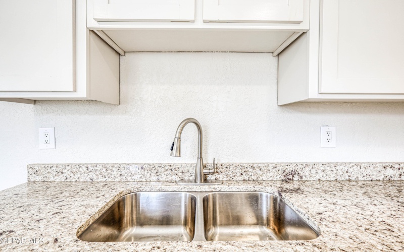 5232 SUN VALLEY Drive, El Paso, TX 79924, 3 Bedrooms Bedrooms, ,1 BathroomBathrooms,Residential,For Sale,5232 SUN VALLEY Drive,925745