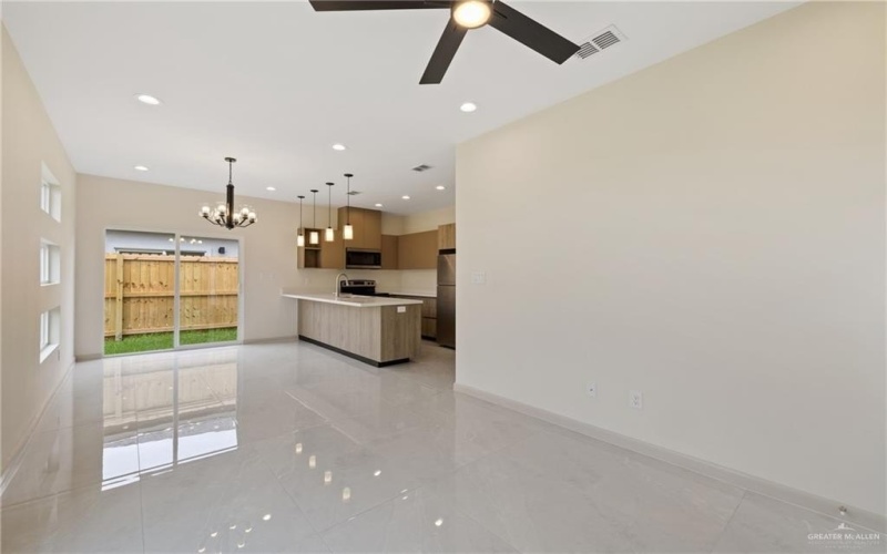 1707 W Violet Drive, Pharr, TX 78577, ,Residential Multi Family,En Venta,1707 W Violet Drive,475145