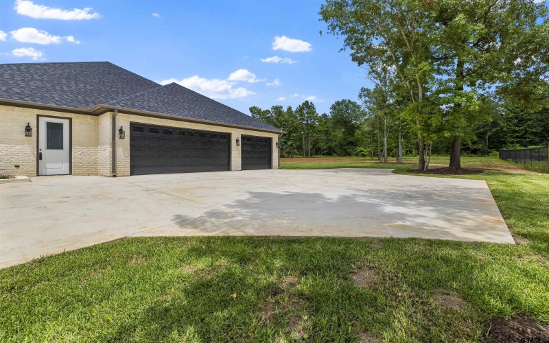 800 N Stone Chimney Rd, Bullard, TX 75757, 5 Bedrooms Bedrooms, ,5 BathroomsBathrooms,Residential,For Sale,800 N Stone Chimney Rd,25010112