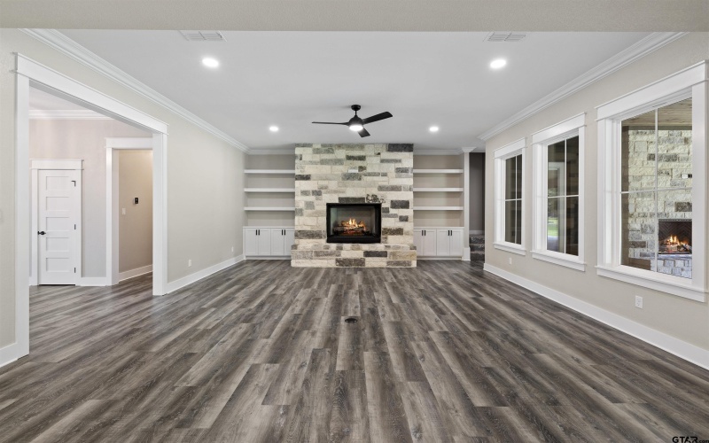800 N Stone Chimney Rd, Bullard, TX 75757, 5 Bedrooms Bedrooms, ,5 BathroomsBathrooms,Residential,For Sale,800 N Stone Chimney Rd,25010112
