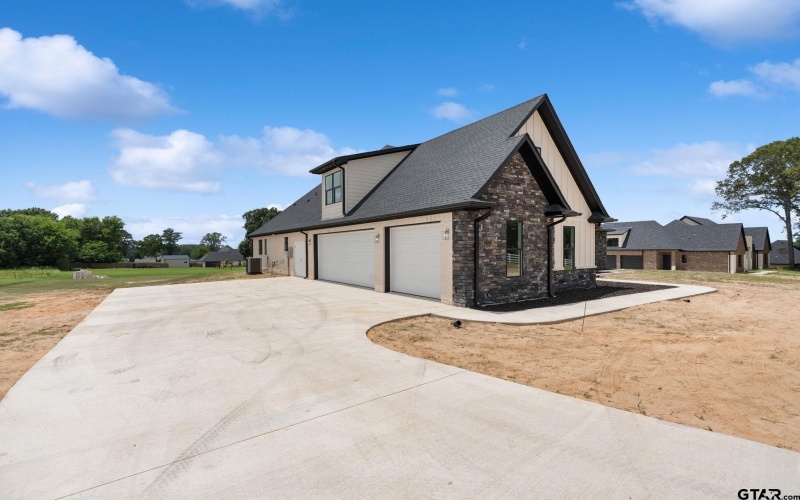 21064 Woodring, Bullard, TX 75757, 5 Bedrooms Bedrooms, ,3 BathroomsBathrooms,Residential,For Sale,21064 Woodring,25010145