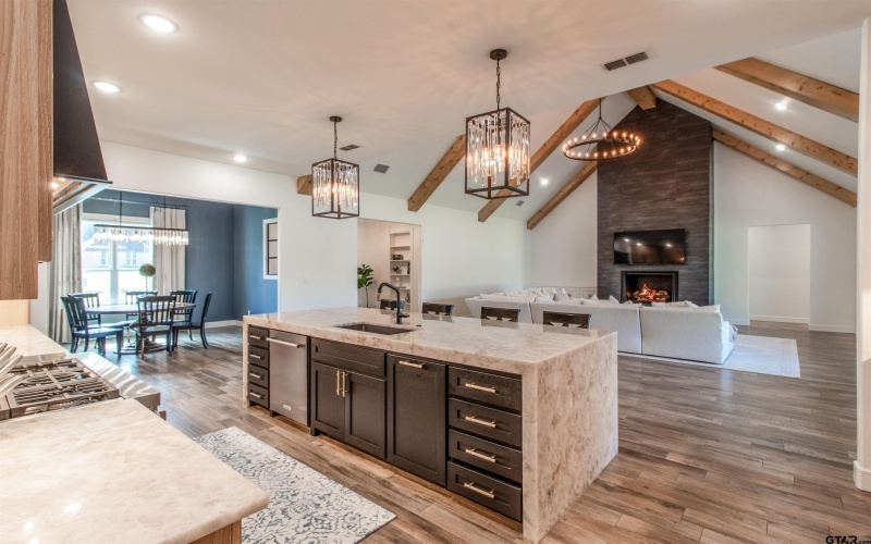 12240 Jazmin Cir, Flint, TX 75762, 4 Bedrooms Bedrooms, ,5 BathroomsBathrooms,Residential,For Sale,12240 Jazmin Cir,25010155