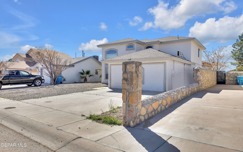 10400 Valle Koki Drive, Socorro, TX 79927, 4 Bedrooms Bedrooms, ,2 BathroomsBathrooms,Residential,For Sale,10400 Valle Koki Drive,925808