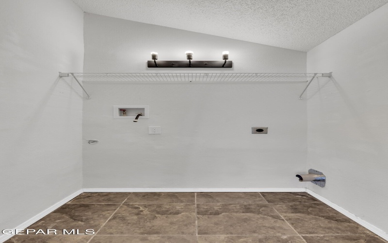 10400 Valle Koki Drive, Socorro, TX 79927, 4 Bedrooms Bedrooms, ,2 BathroomsBathrooms,Residential,For Sale,10400 Valle Koki Drive,925808