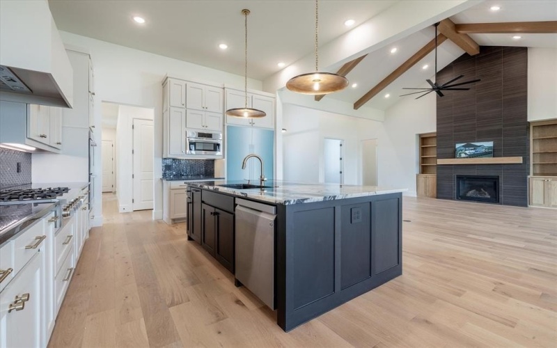 9625 Saint Michel Lane, Fort Worth, TX 76126, 4 Habitaciones Habitaciones , ,5 BañosBaños,Residential,En Venta,9625 Saint Michel Lane,20989857