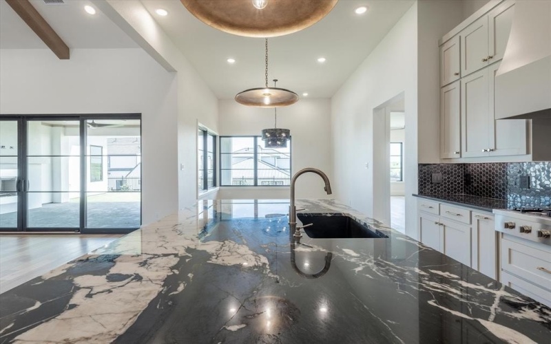9625 Saint Michel Lane, Fort Worth, TX 76126, 4 Habitaciones Habitaciones , ,5 BañosBaños,Residential,En Venta,9625 Saint Michel Lane,20989857