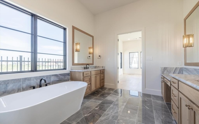 9625 Saint Michel Lane, Fort Worth, TX 76126, 4 Habitaciones Habitaciones , ,5 BañosBaños,Residential,En Venta,9625 Saint Michel Lane,20989857