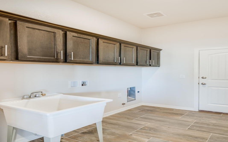 15049 Ambition Avenue, El Paso, TX 79938, 5 Bedrooms Bedrooms, ,3 BathroomsBathrooms,Residential,For Sale,15049 Ambition Avenue,895020
