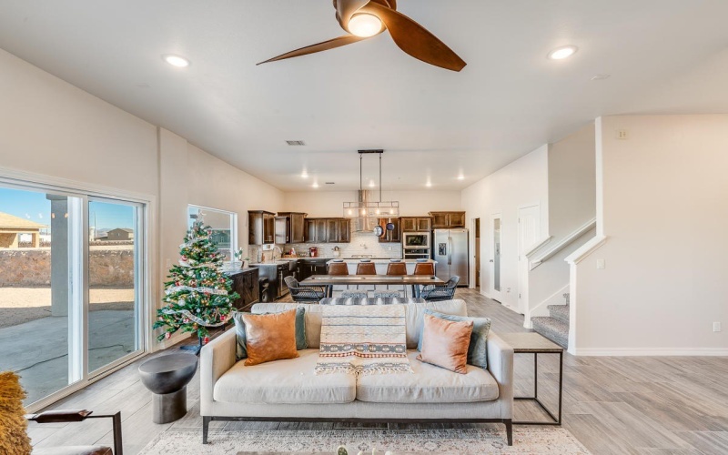 15021 Ambition Avenue, El Paso, TX 79938, 5 Bedrooms Bedrooms, ,3 BathroomsBathrooms,Residential,For Sale,15021 Ambition Avenue,895029