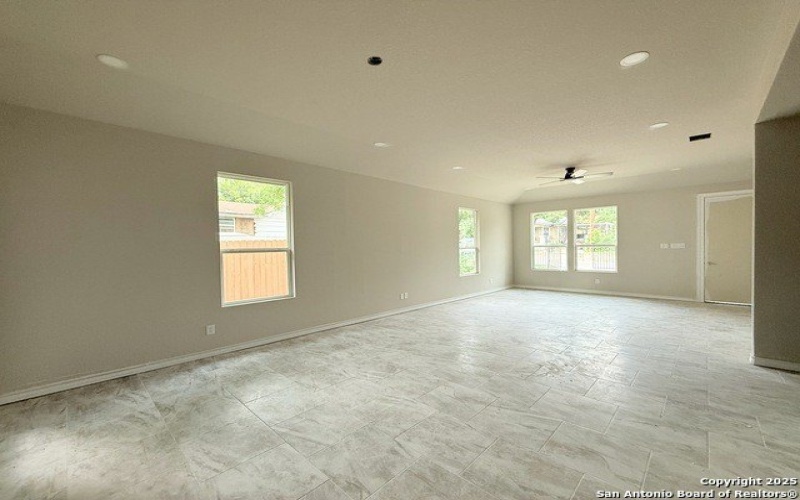 419 N San Ignacio Ave, San Antonio, TX 78228, 4 Bedrooms Bedrooms, ,3 BathroomsBathrooms,Residential,For Sale,419 N San Ignacio Ave,1881275