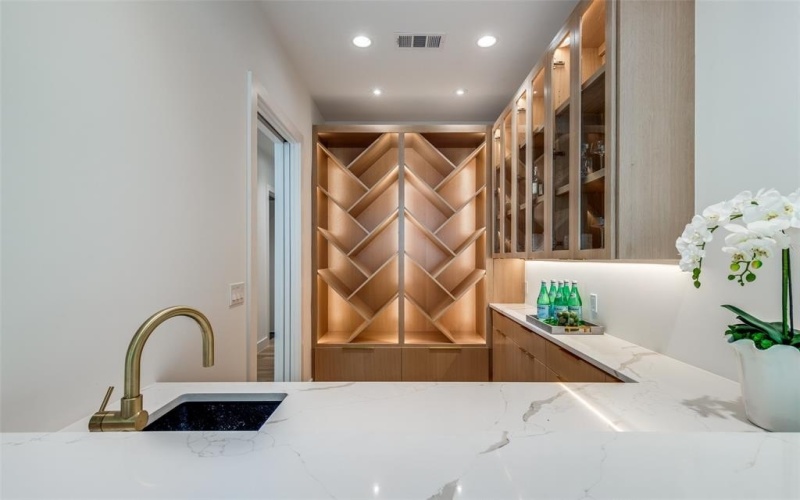 4025 Hockaday Drive, Dallas, TX 75229, 5 Habitaciones Habitaciones , ,6 BañosBaños,Residential,En Venta,4025 Hockaday Drive,20978777