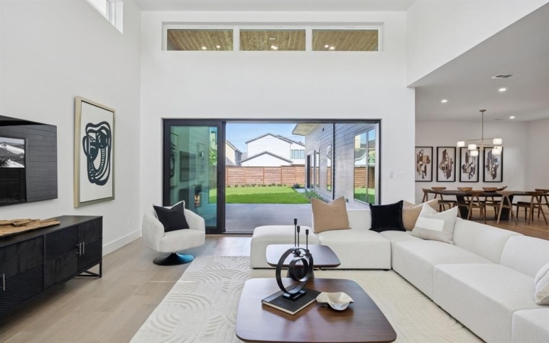 2029 Summit Avenue, Dallas, TX 75206, 3 Habitaciones Habitaciones , ,5 BañosBaños,Residential,En Venta,2029 Summit Avenue,20979948