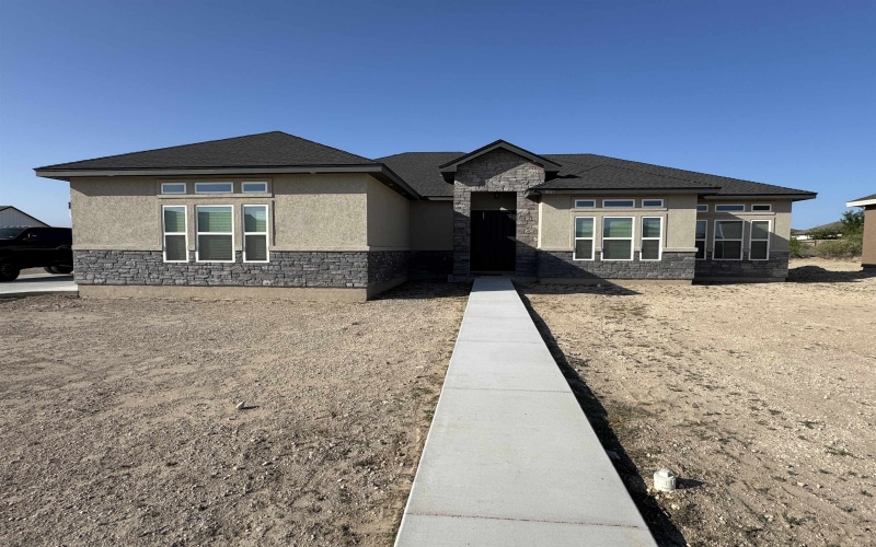 1001 Buffalo Gap, Del Rio, TX 78840, 4 Bedrooms Bedrooms, ,2 BathroomsBathrooms,Residential,For Sale,1001 Buffalo Gap,206885