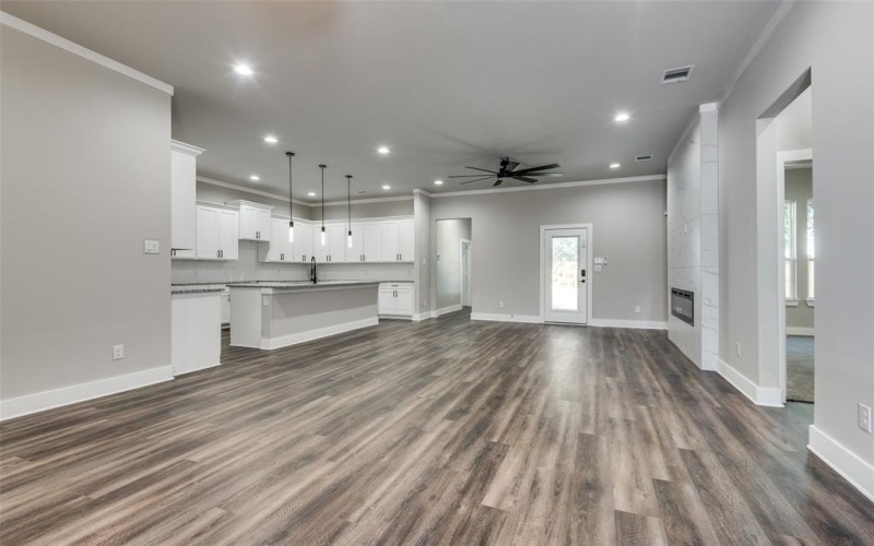 4111 Metropolitan Avenue, Dallas, TX 75210, 4 Bedrooms Bedrooms, ,3 BathroomsBathrooms,Residential,For Sale,4111 Metropolitan Avenue,20985129