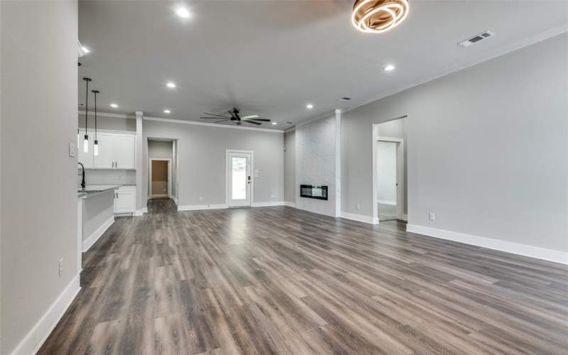 4111 Metropolitan Avenue, Dallas, TX 75210, 4 Bedrooms Bedrooms, ,3 BathroomsBathrooms,Residential,For Sale,4111 Metropolitan Avenue,20985129