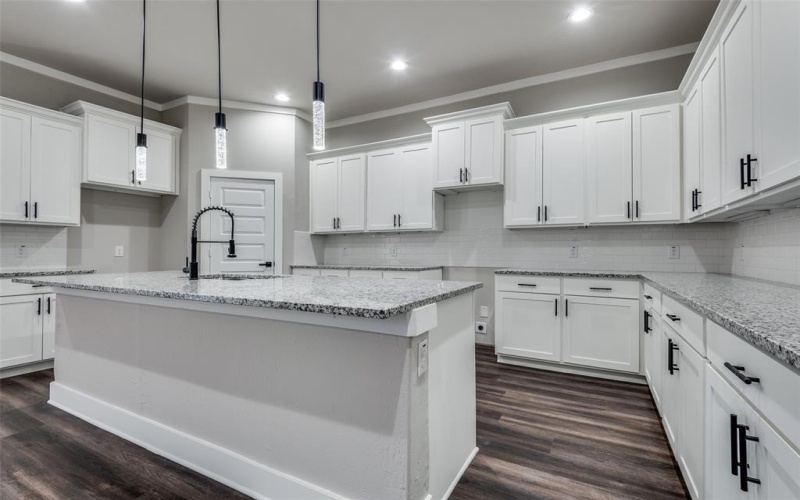 4111 Metropolitan Avenue, Dallas, TX 75210, 4 Bedrooms Bedrooms, ,3 BathroomsBathrooms,Residential,For Sale,4111 Metropolitan Avenue,20985129