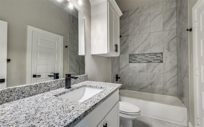 4111 Metropolitan Avenue, Dallas, TX 75210, 4 Bedrooms Bedrooms, ,3 BathroomsBathrooms,Residential,For Sale,4111 Metropolitan Avenue,20985129