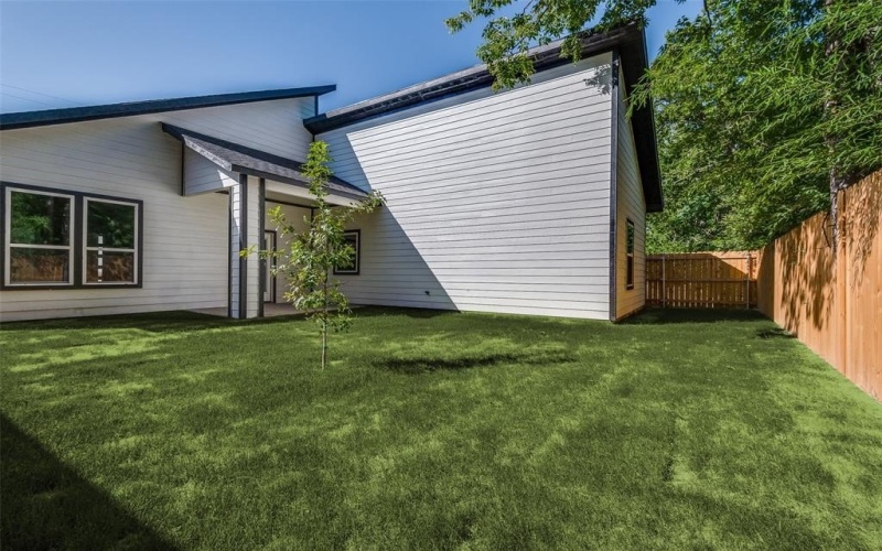 4111 Metropolitan Avenue, Dallas, TX 75210, 4 Bedrooms Bedrooms, ,3 BathroomsBathrooms,Residential,For Sale,4111 Metropolitan Avenue,20985129