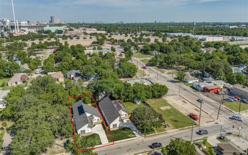 4111 Metropolitan Avenue, Dallas, TX 75210, 4 Bedrooms Bedrooms, ,3 BathroomsBathrooms,Residential,For Sale,4111 Metropolitan Avenue,20985129
