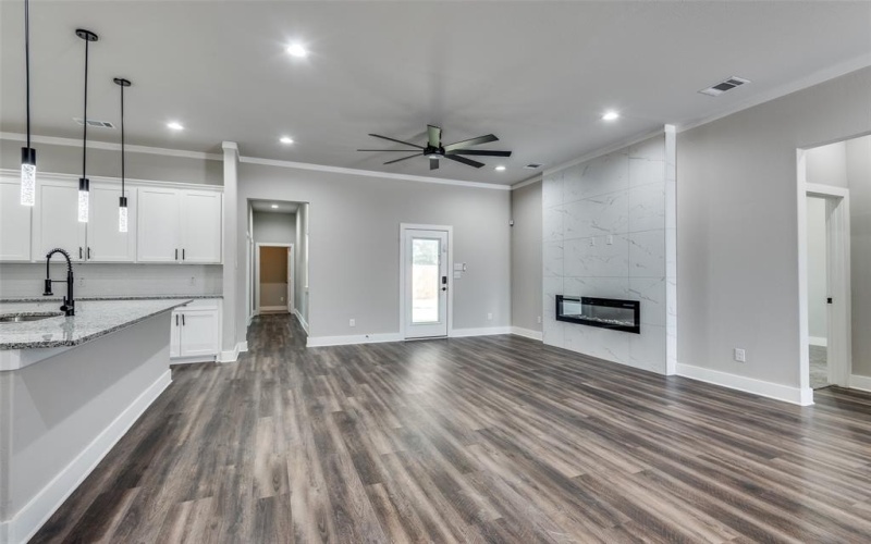 4111 Metropolitan Avenue, Dallas, TX 75210, 4 Bedrooms Bedrooms, ,3 BathroomsBathrooms,Residential,For Sale,4111 Metropolitan Avenue,20985129