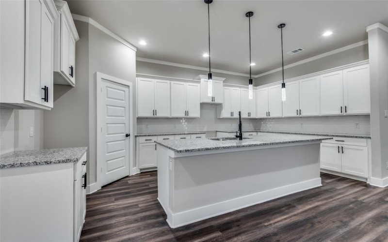 4111 Metropolitan Avenue, Dallas, TX 75210, 4 Bedrooms Bedrooms, ,3 BathroomsBathrooms,Residential,For Sale,4111 Metropolitan Avenue,20985129
