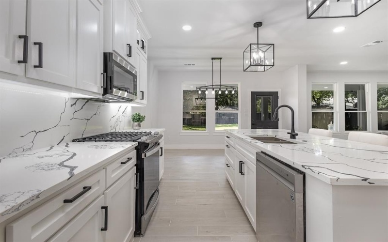 1122 S Montclair Avenue, Dallas, TX 75208, 5 Bedrooms Bedrooms, ,3 BathroomsBathrooms,Residential,For Sale,1122 S Montclair Avenue,20985298