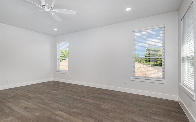 1122 S Montclair Avenue, Dallas, TX 75208, 5 Bedrooms Bedrooms, ,3 BathroomsBathrooms,Residential,For Sale,1122 S Montclair Avenue,20985298