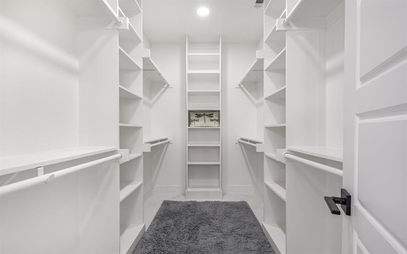 1122 S Montclair Avenue, Dallas, TX 75208, 5 Bedrooms Bedrooms, ,3 BathroomsBathrooms,Residential,For Sale,1122 S Montclair Avenue,20985298