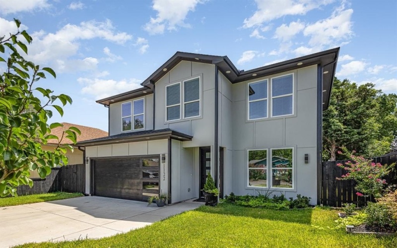 1122 S Montclair Avenue, Dallas, TX 75208, 5 Bedrooms Bedrooms, ,3 BathroomsBathrooms,Residential,For Sale,1122 S Montclair Avenue,20985298